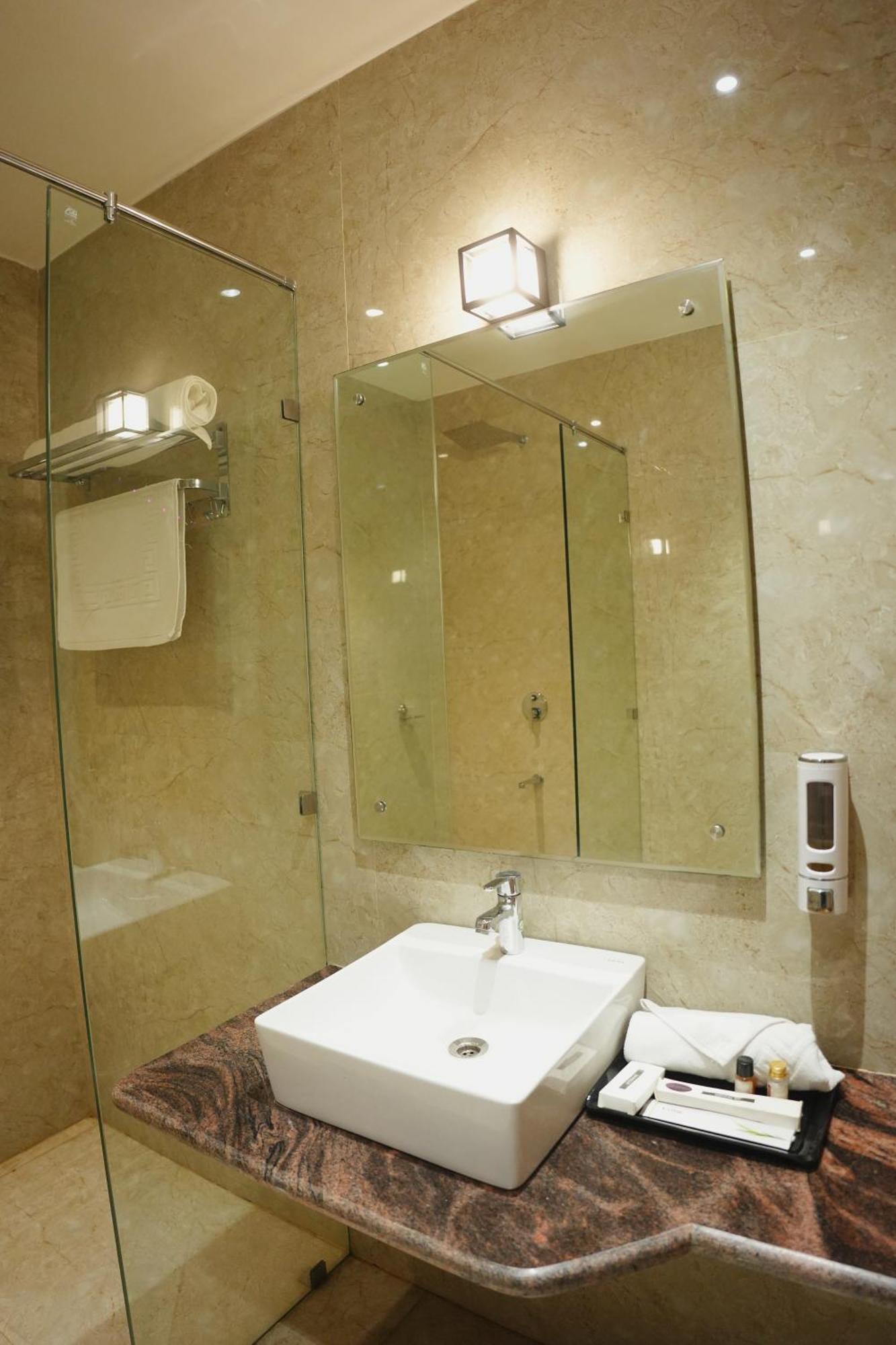 The Krati Resort And Convention Centre Bareilly Eksteriør billede